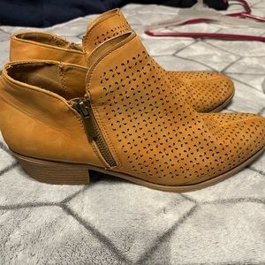 Women’s booties